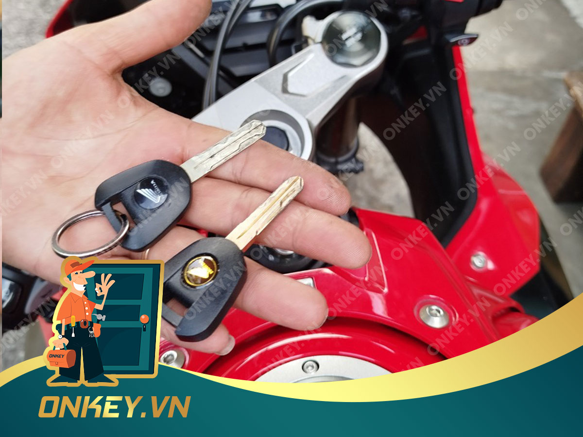 Đánh chìa khoá Honda phân khối lớn