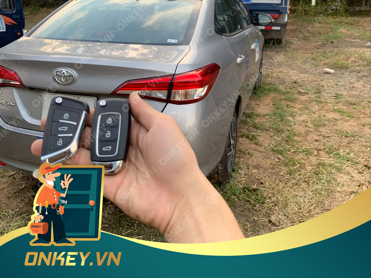 Mở khóa xe hơi liên hệ 0933.898.890