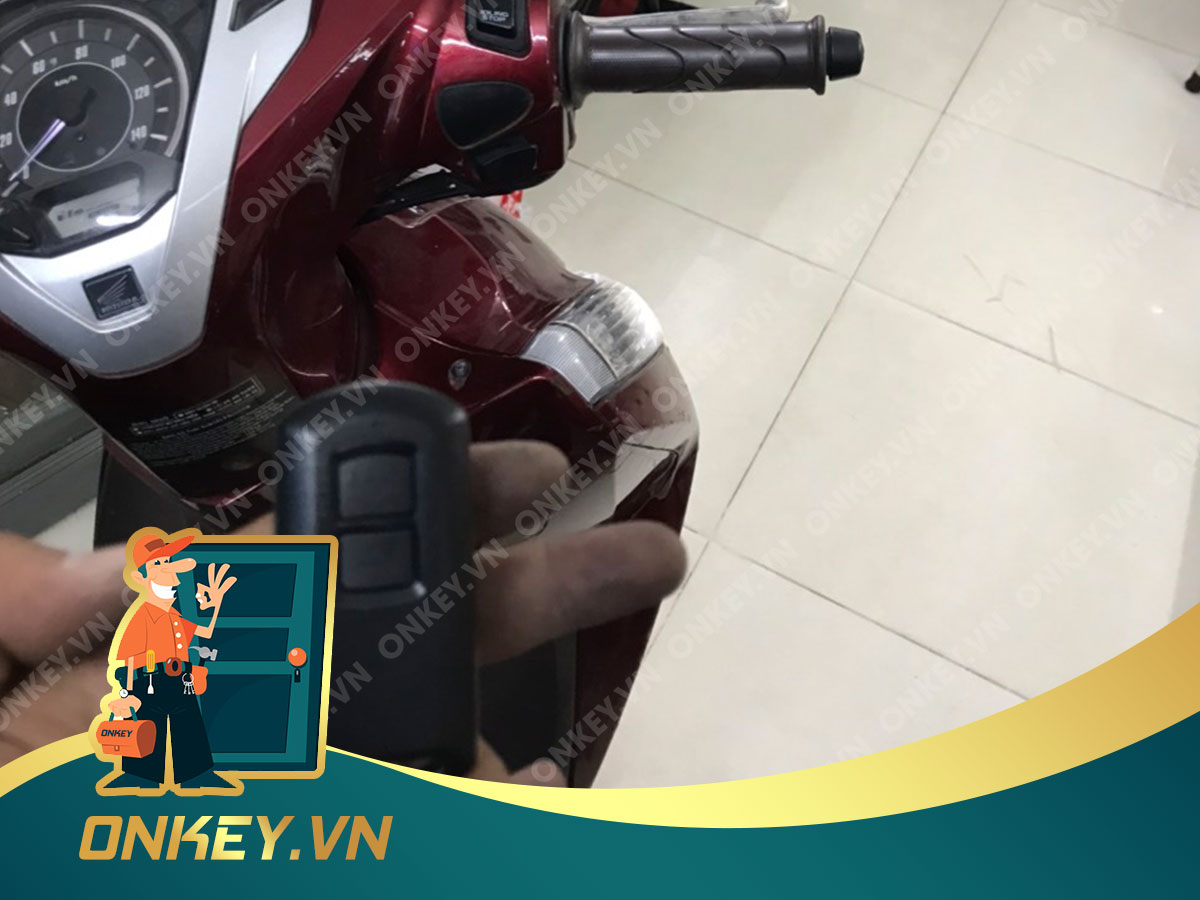 Mở khoá xe máy tại nhà liên hệ 0933.898.890