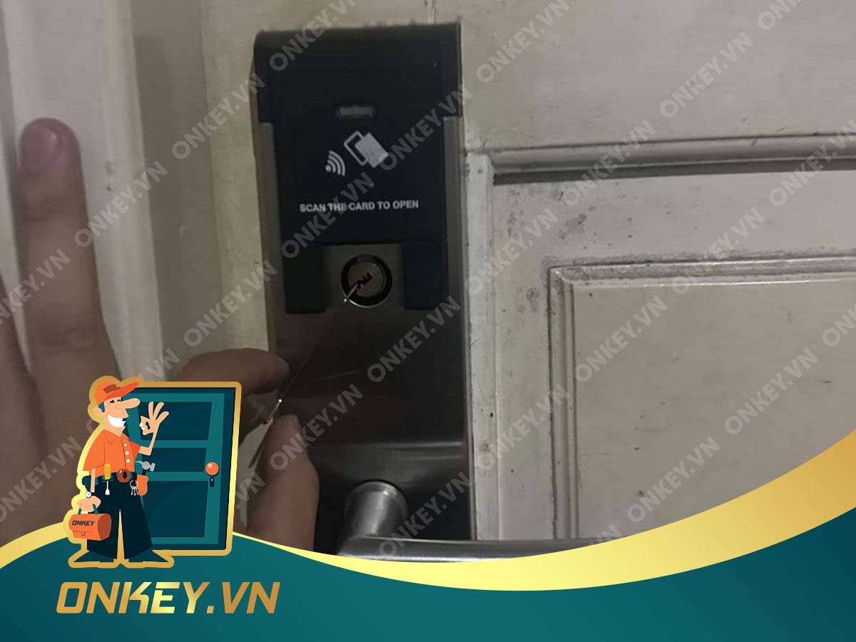 Sửa khoá cửa từ liên hệ 0933.898.890