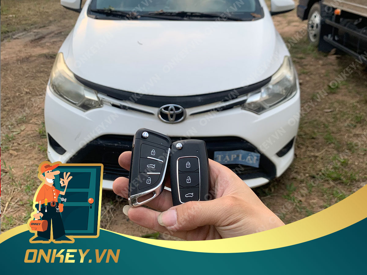 Sửa khoá cửa xe ô tô liên hệ 0933.898.890