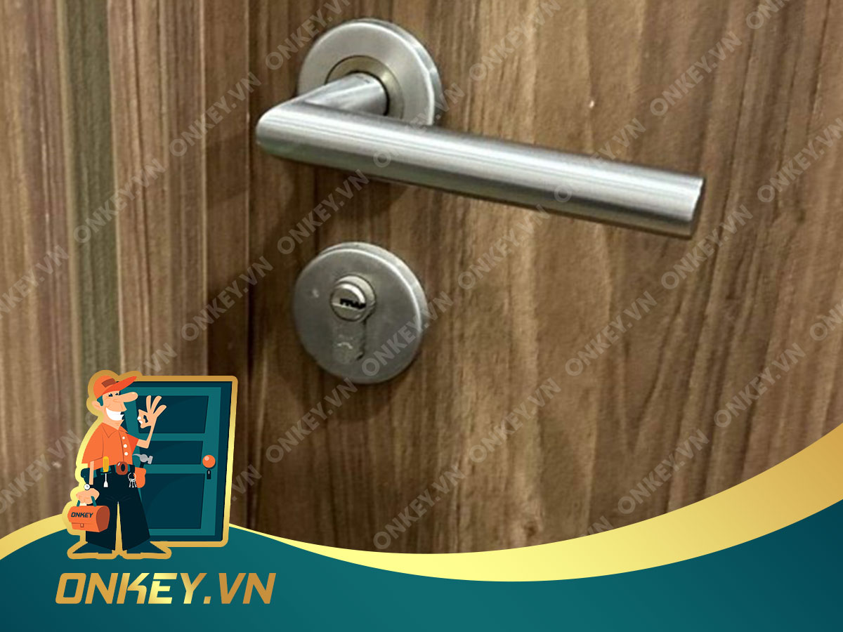 Thợ phá khóa cửa liên hệ 0933.898.890