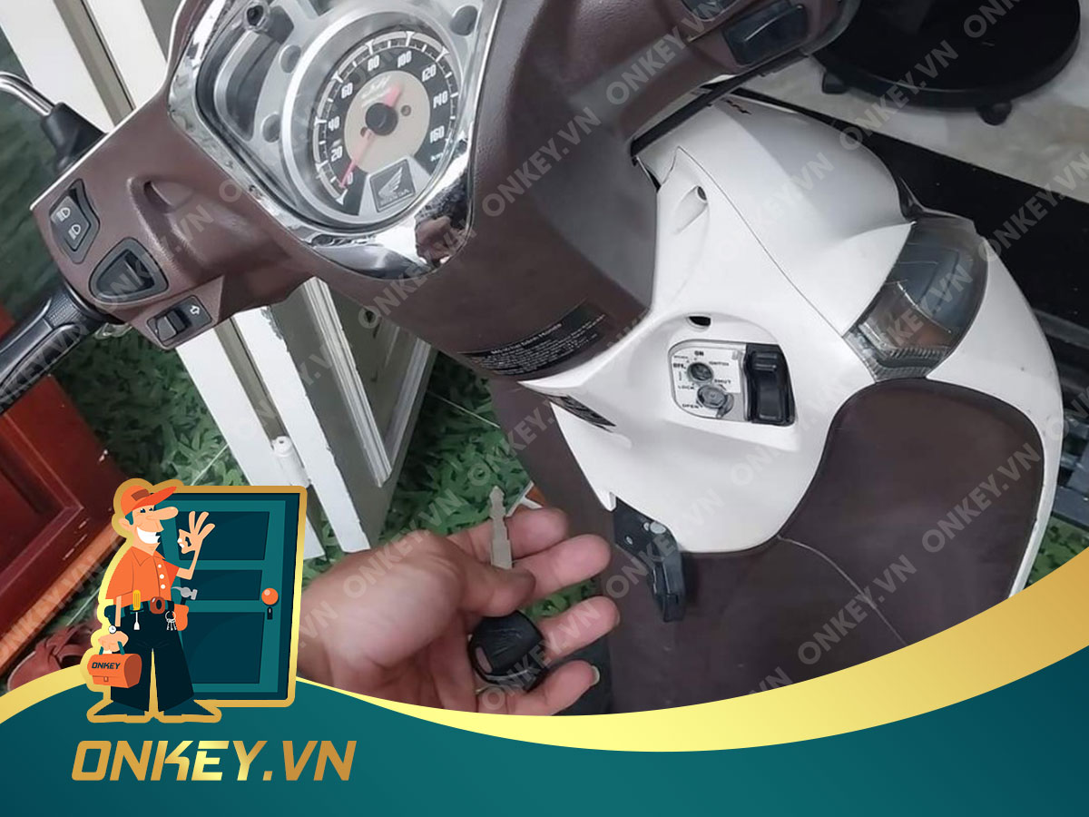 Thợ sửa khoá xe máy gần đây liên hệ 0933.898.890